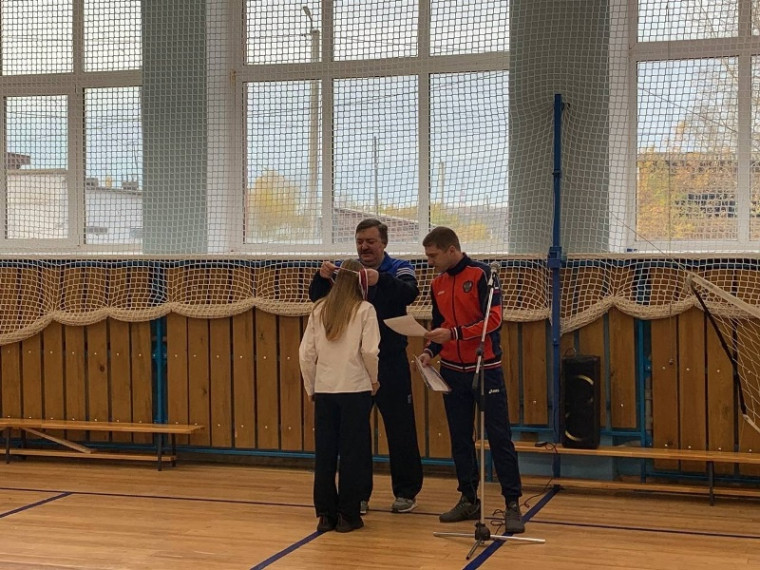 Линейка.
