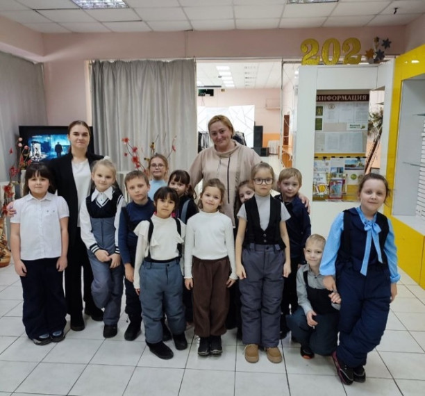 ЭКСКУРСИЯ «ЗАКУЛИСЬЕ» ПО АБАНСКОМУ РДК.