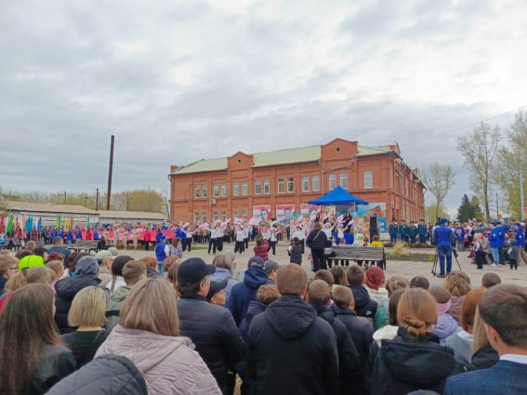 Наша школа приняла участие в Параде Победы.