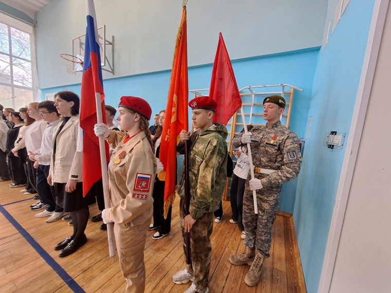 Традиционная общешкольная линейка прошла успешно!.